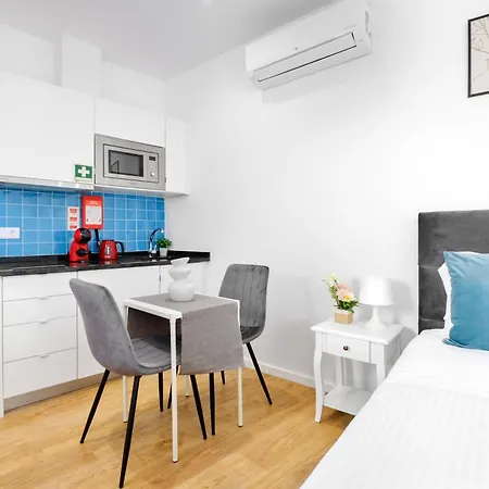 Modern Studio, 2 Min Walk To Douro River With Ac 別荘